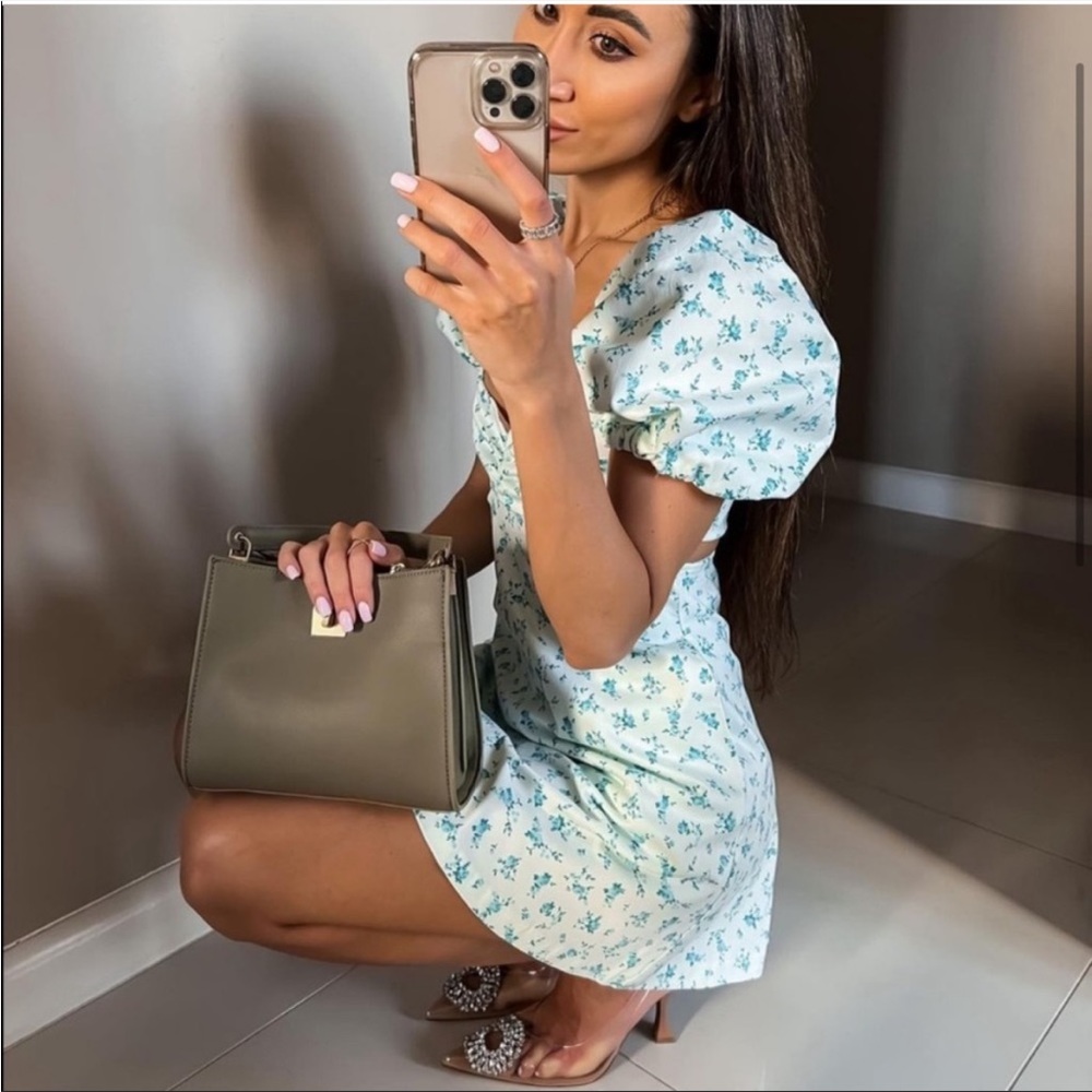 New Zara Floral Cut Out Dress - Picture 3 of 16